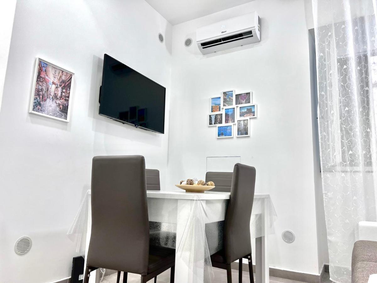 Casa Vacanza Da Zia Susetta Nápoles Exterior foto
